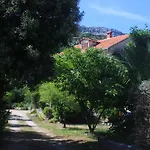 648a *